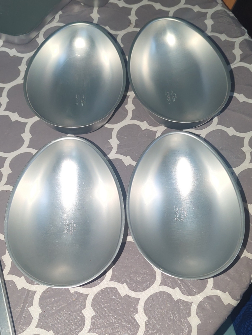 Wilton Gray Nonstick Bakeware Pan